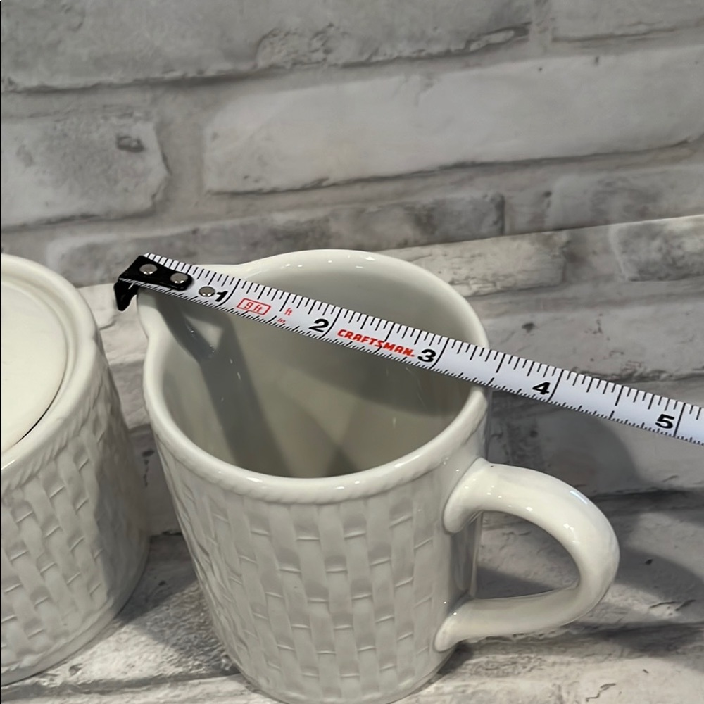 LNT home White Ceramic Sugar Bowl and Creamer Set - Picture 3 of 9